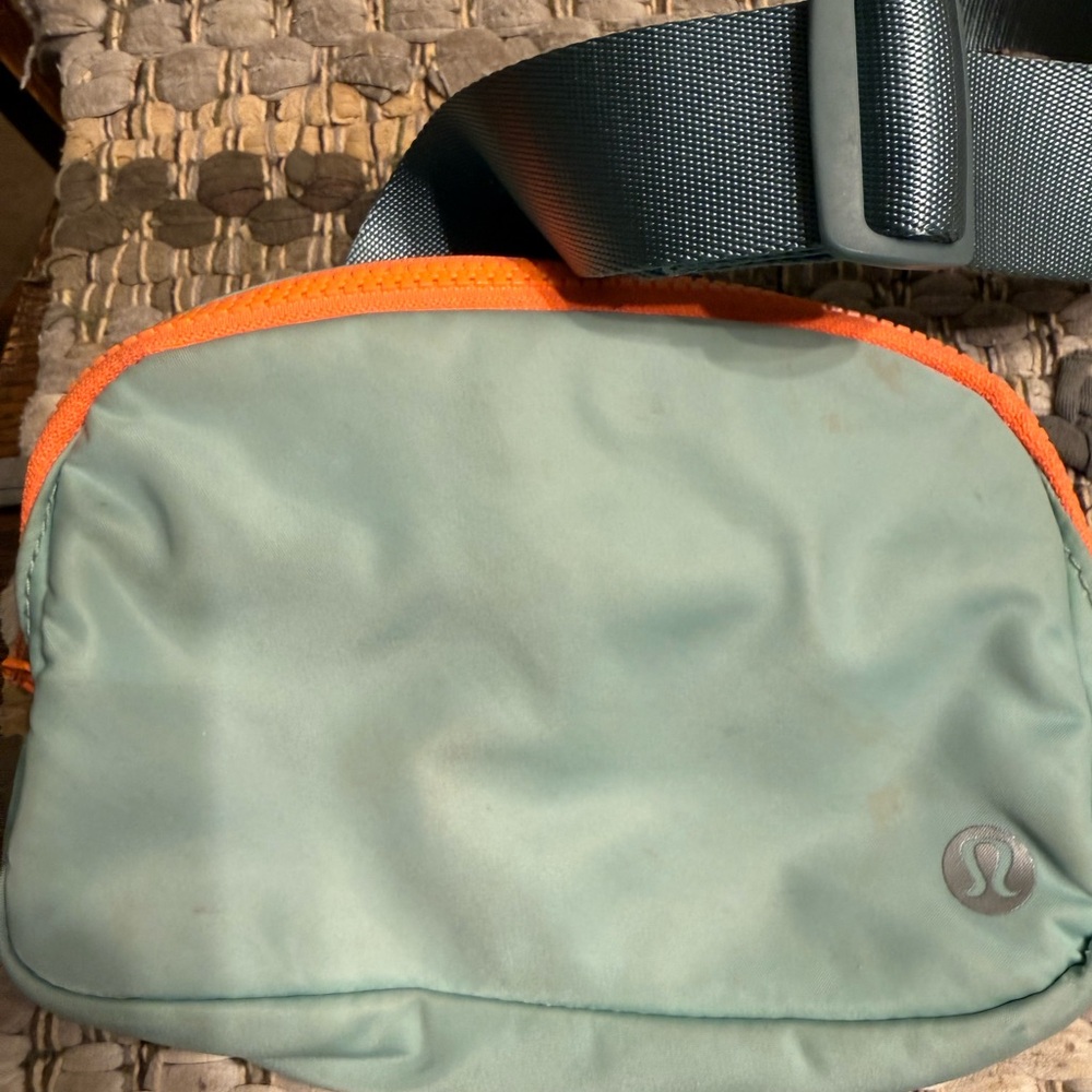 Lululemon Belt Bag in rare Mint and Orange